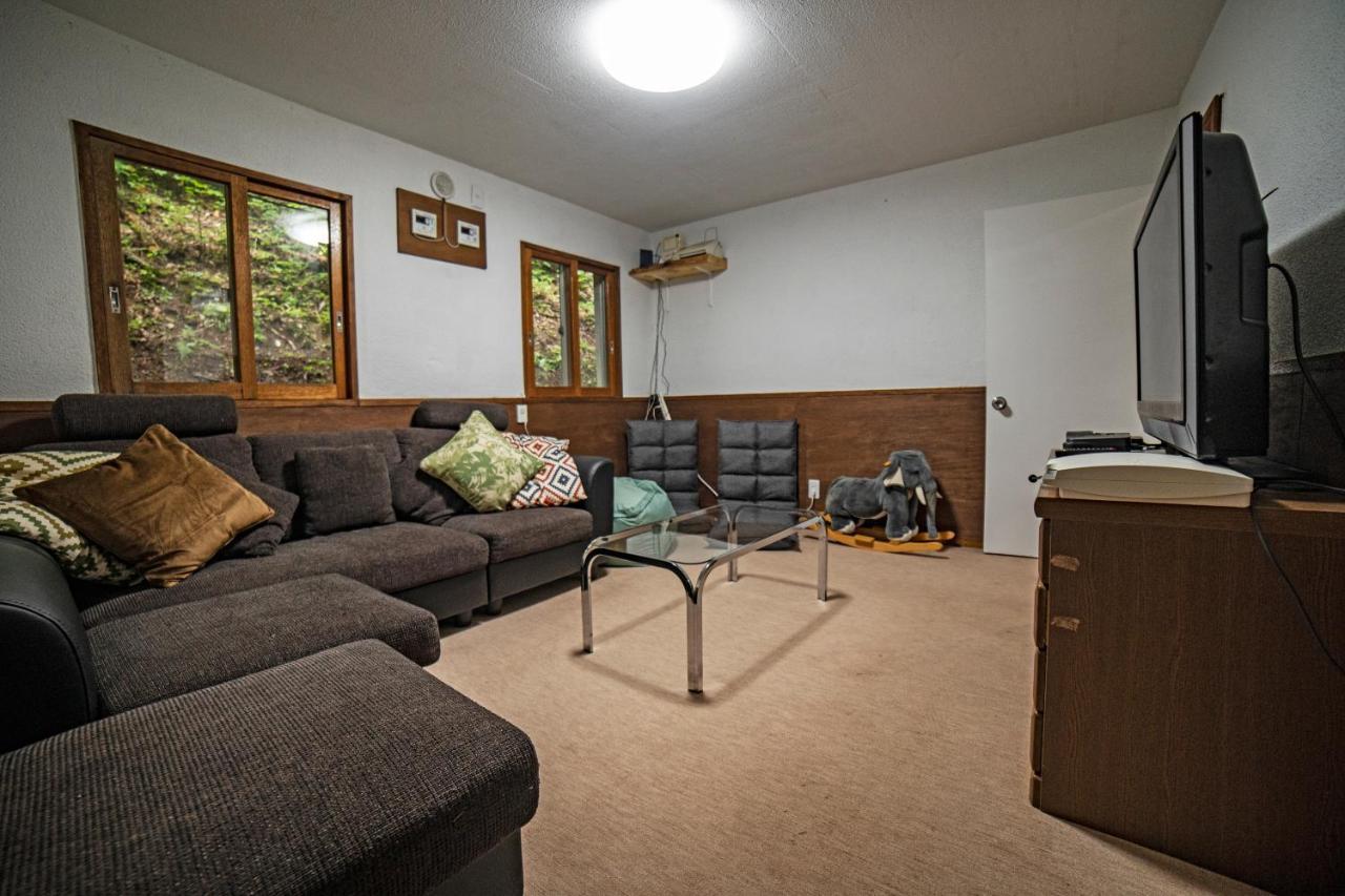 The Jungle House - Hakuba Villa Exterior photo